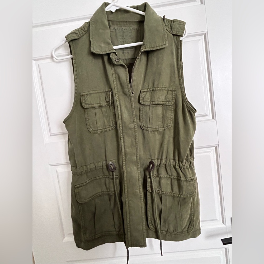 American Eagle Outfitters Army Green Utility Vest Size Medium